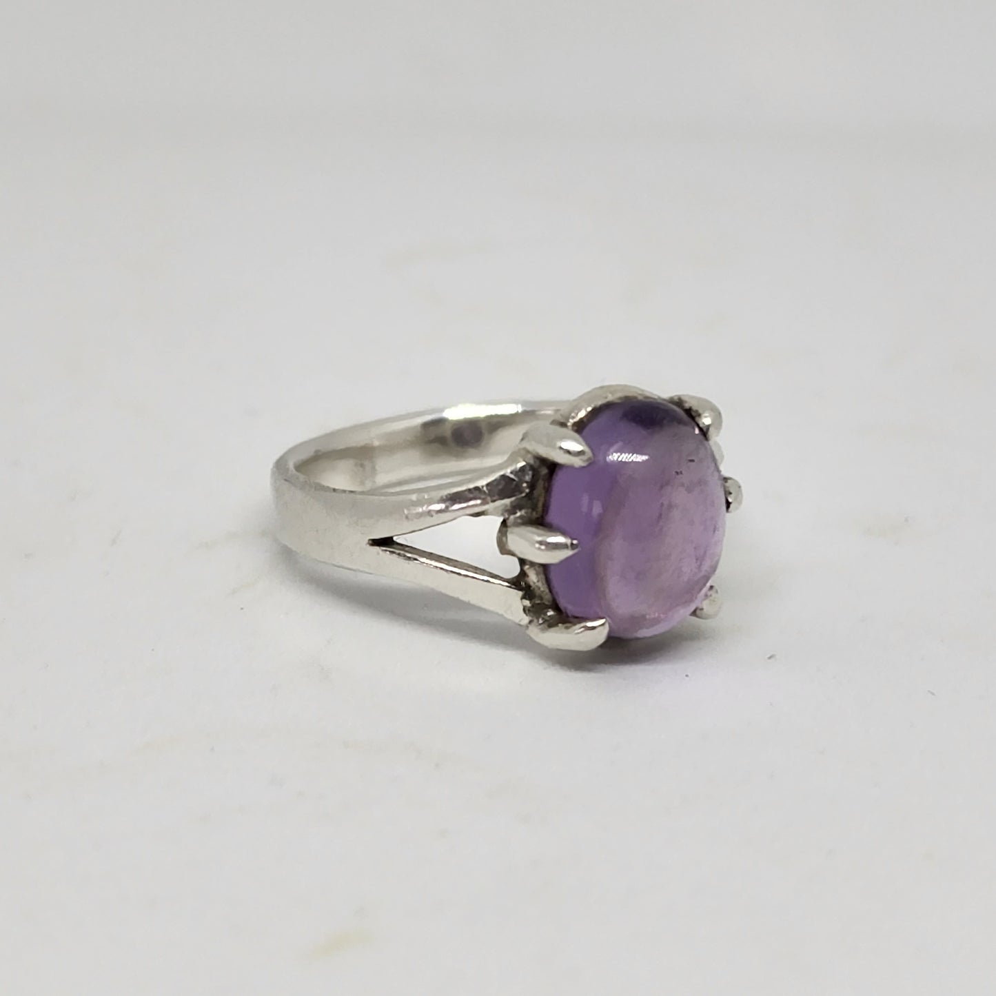 Oval Amethyst Ring
