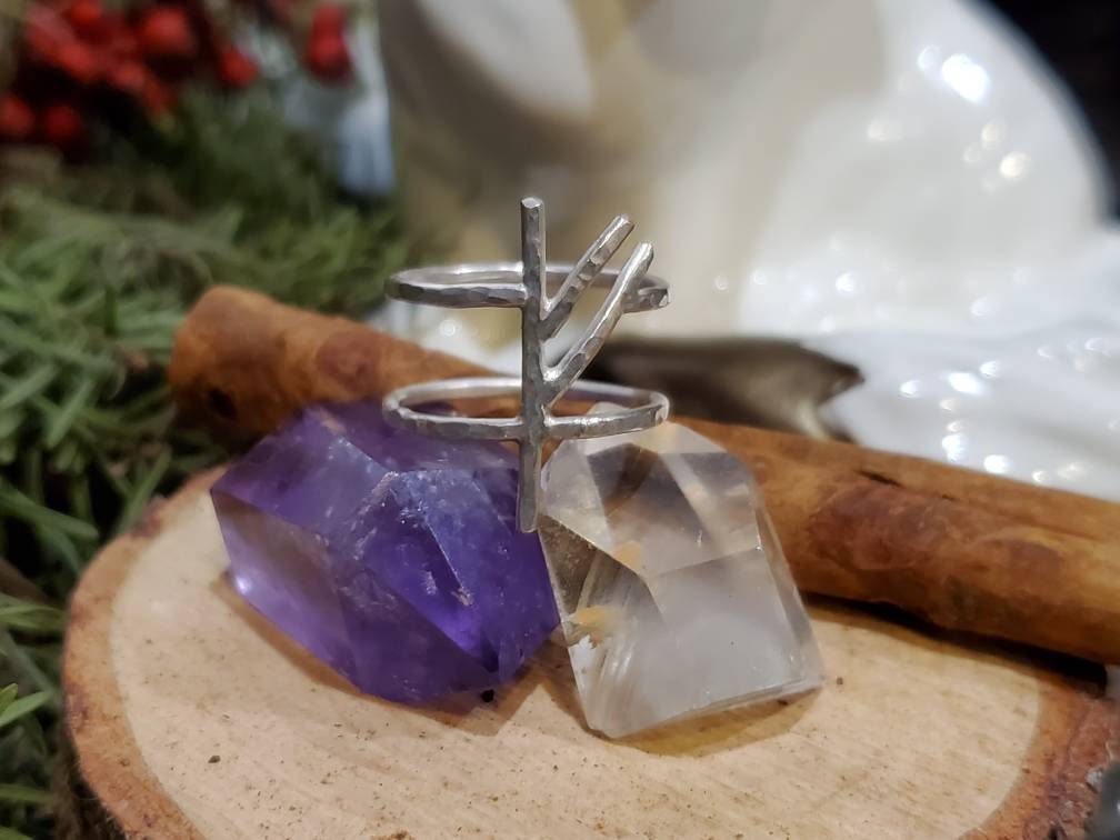 Fehu Sterling Silver Rune Ring - Wealth, Luck, Abundance